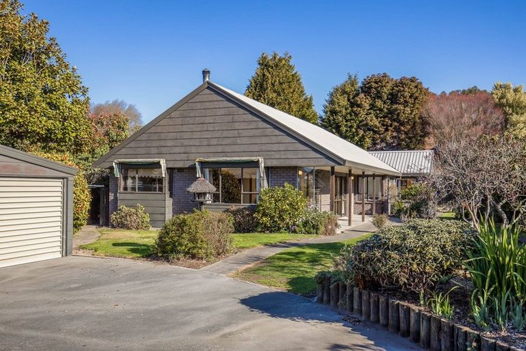 Photo of property in 27a Sayers Crescent, Ilam, Christchurch, 8041
