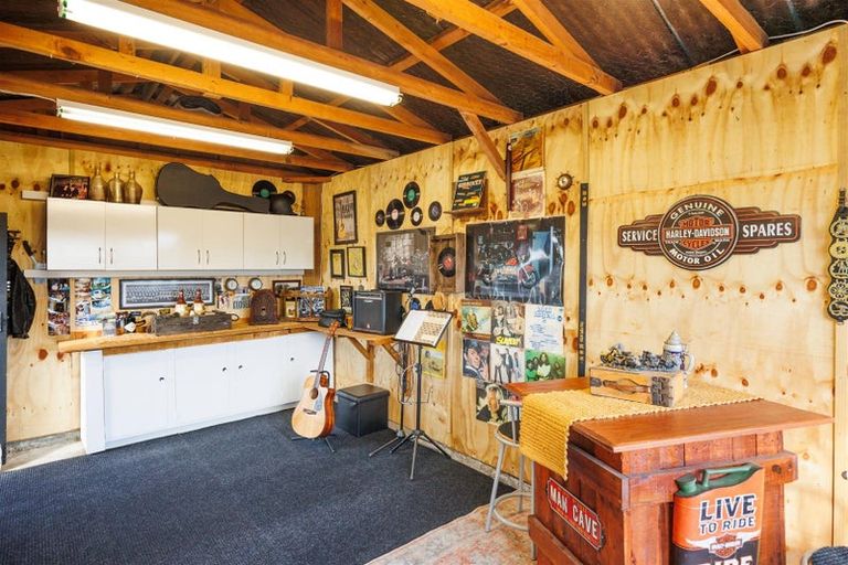 Photo of property in 20 Ngareta Street, Marton, 4710