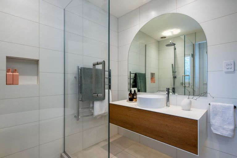 Photo of property in 29 Cliff Road, Torbay, Auckland, 0630