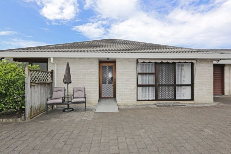Photo of property in 49c Church Road, Taradale, Napier, 4112