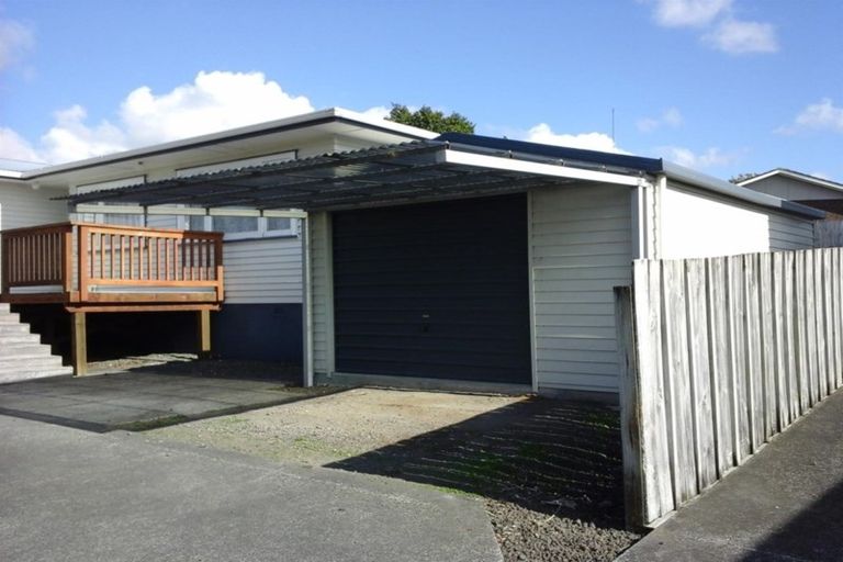 Photo of property in 14 Harmel Road, Glendene, Auckland, 0602