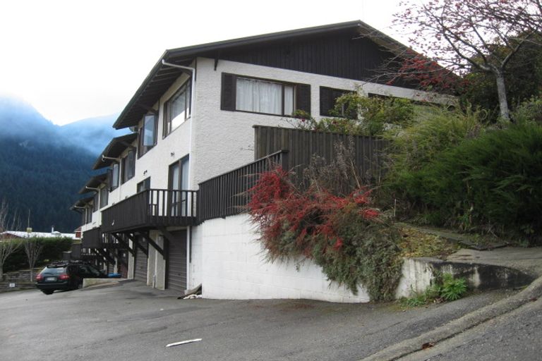 Photo of property in 13/14 Malaghan Street, Queenstown, 9300