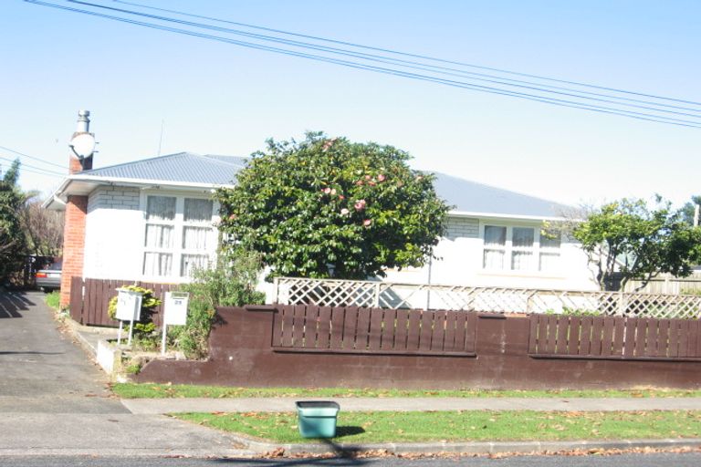 Photo of property in 21 Deveron Road, Manurewa, Auckland, 2102