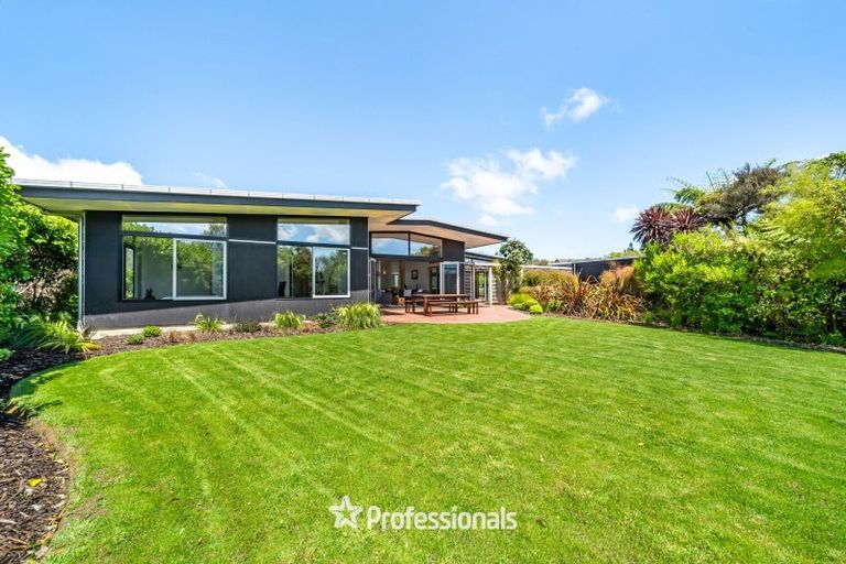Photo of property in 12 Mount Marua Way, Timberlea, Upper Hutt, 5018