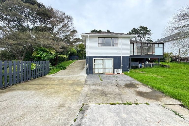 Photo of property in 7 Golf Road, New Lynn, Auckland, 0600