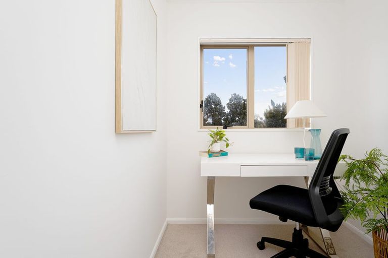 Photo of property in 17a Tirimoana Road, Te Atatu South, Auckland, 0602