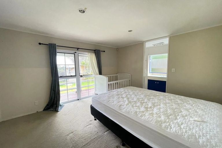 Photo of property in 12 Nedlands Place, Burswood, Auckland, 2013