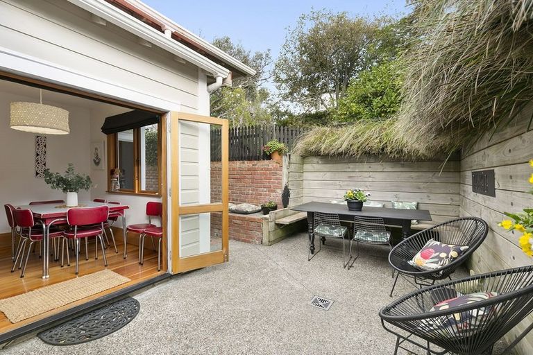 Photo of property in 37 Herald Street, Berhampore, Wellington, 6023