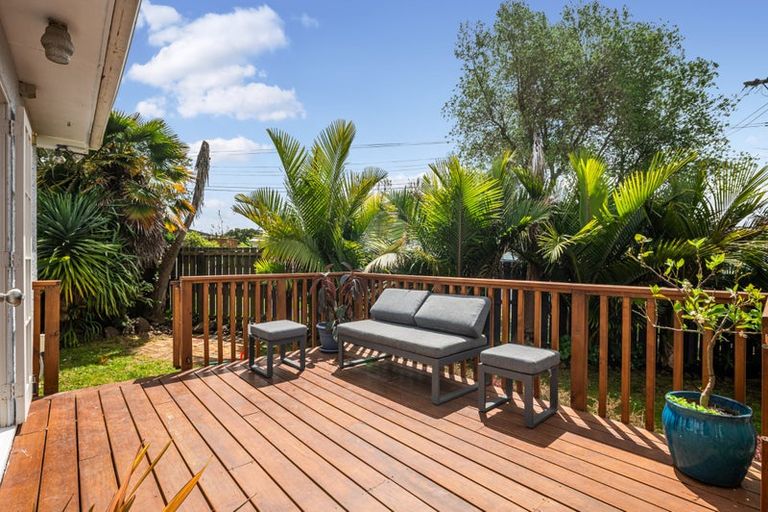 Photo of property in 2/66 Miller Road, Mangere Bridge, Auckland, 2022