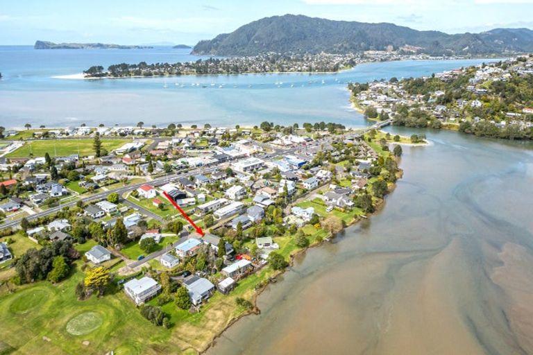 Photo of property in 20 Daphne Road, Tairua, 3508