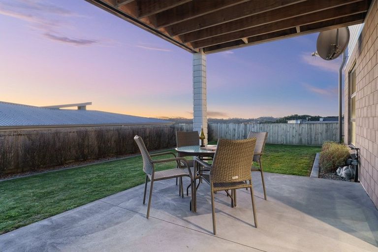 Photo of property in 25 Benmore Crescent, Pyes Pa, Tauranga, 3112