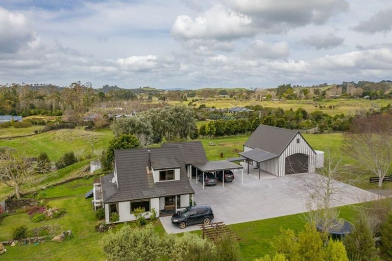 Photo of property in 70 Edmonds Road, Kerikeri, 0293