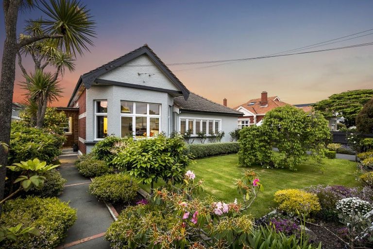 Photo of property in 69 Albert Street, Saint Clair, Dunedin, 9012