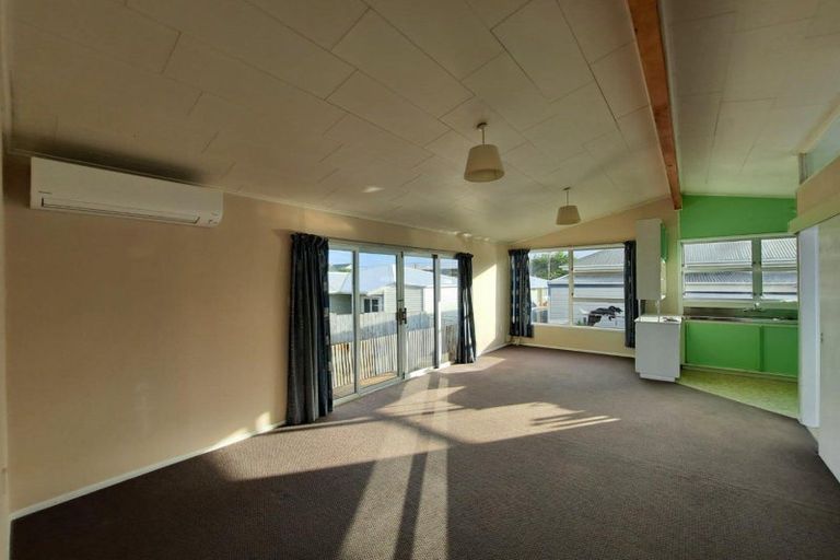 Photo of property in 46a Belt Road, Moturoa, New Plymouth, 4310