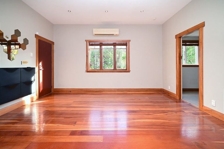 Photo of property in 2/181 Rangatira Road, Beach Haven, Auckland, 0626