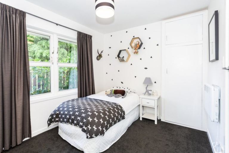 Photo of property in 12 Remuera Avenue, Cashmere, Christchurch, 8022