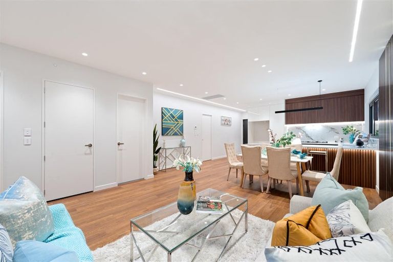 Photo of property in 25 Whakairo Crescent, Gulf Harbour, Whangaparaoa, 0930