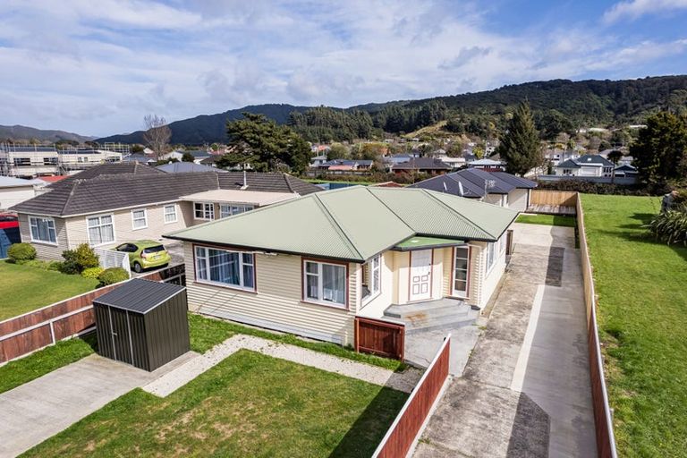 Photo of property in 15 Moohan Street, Wainuiomata, Lower Hutt, 5014