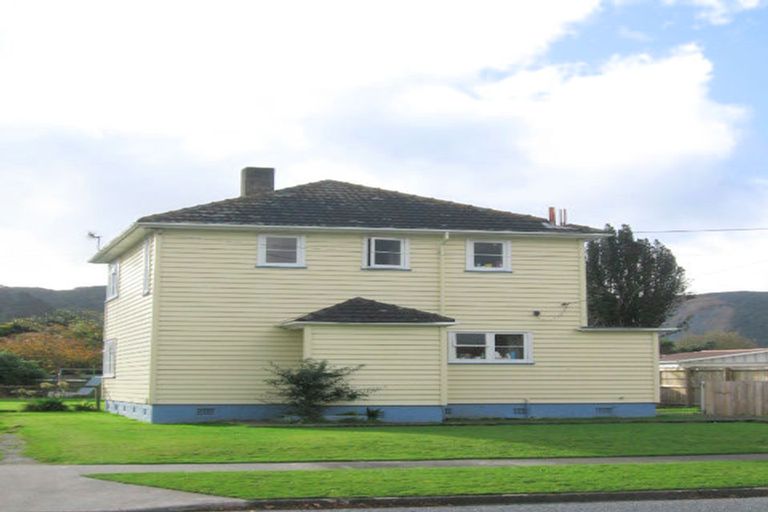 Photo of property in 31 Reynolds Street, Taita, Lower Hutt, 5011