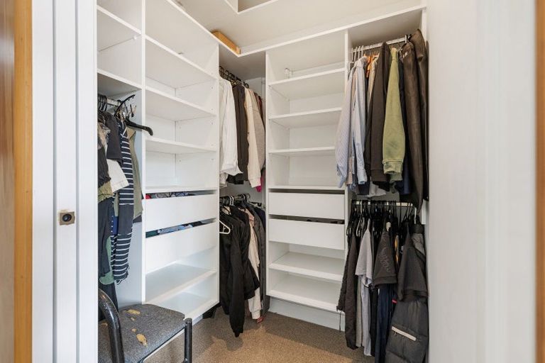 Photo of property in 2 Alma Place, Milson, Palmerston North, 4414