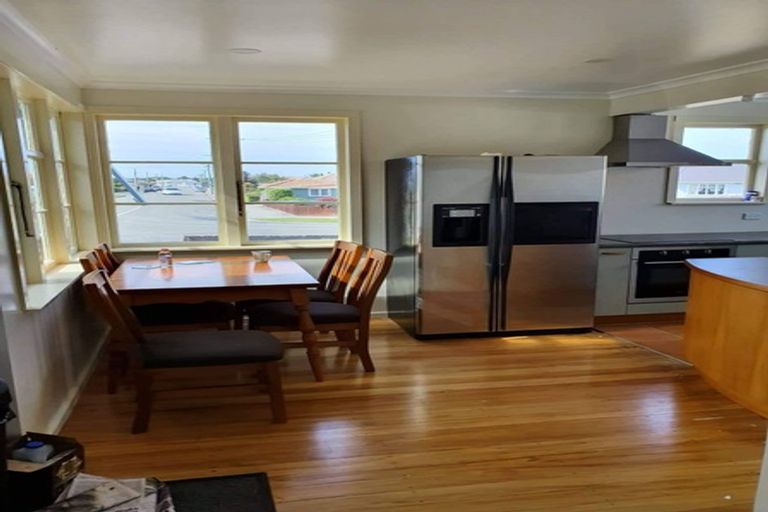 Photo of property in 10 Robertson Street, Oamaru North, Oamaru, 9400