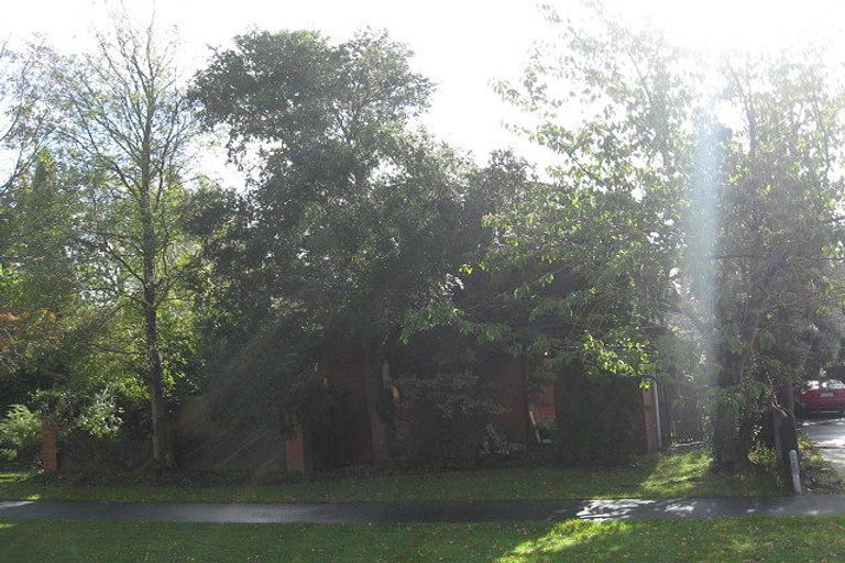 Photo of property in 14 Tyndale Place, Ilam, Christchurch, 8041