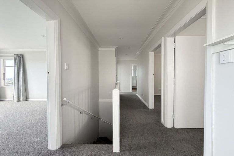 Photo of property in 12 Mertoun Terrace, Highbury, Wellington, 6012