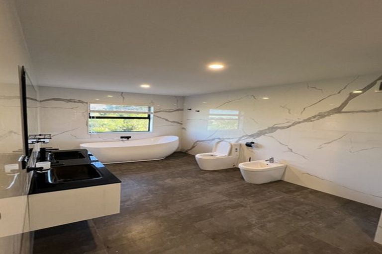 Photo of property in 5 Wyon Way, Flat Bush, Auckland, 2016