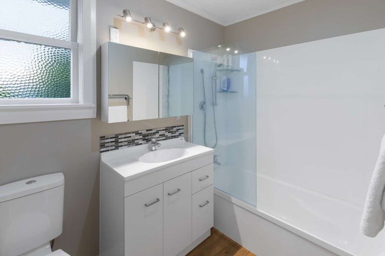 Photo of property in 3 Wakefield Street, Awapuni, Palmerston North, 4412