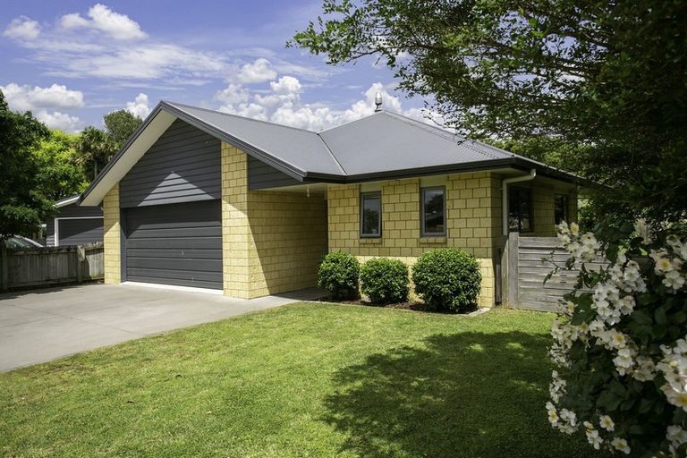 Photo of property in 35b Clare Street, Cambridge, 3434