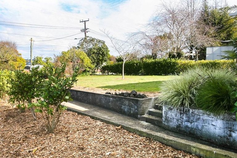 Photo of property in 6 Birdwood Road, Pukekohe, 2120