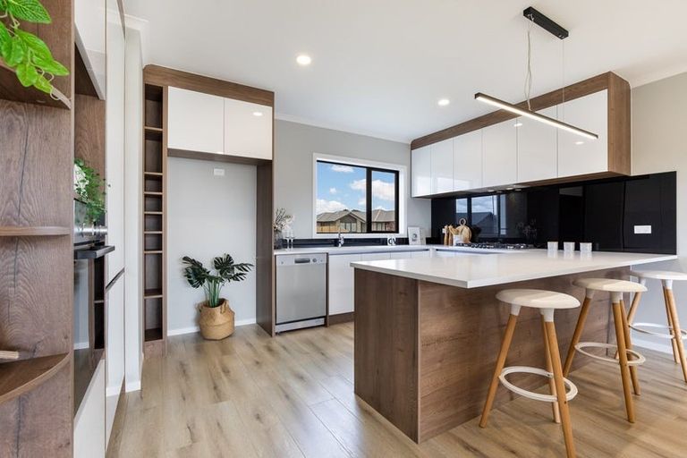 Photo of property in 15 Kereruu Street, Cambridge, 3434