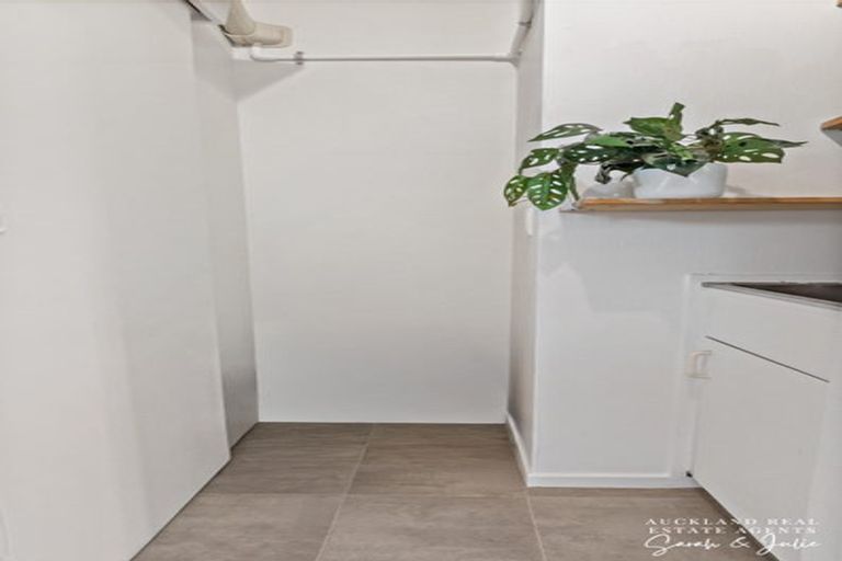 Photo of property in 29c Mark Road, Mount Albert, Auckland, 1025