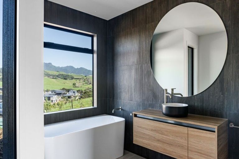 Photo of property in 44 Rangitahi Road, Raglan, 3225