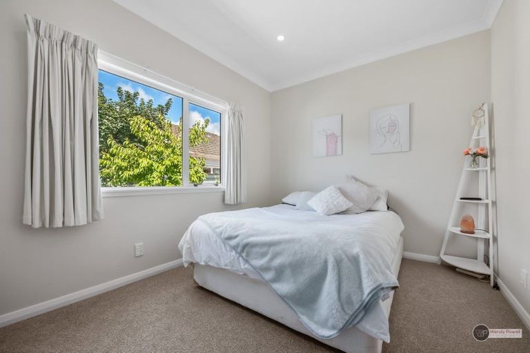 Photo of property in 44 Hardy Street, Waterloo, Lower Hutt, 5011