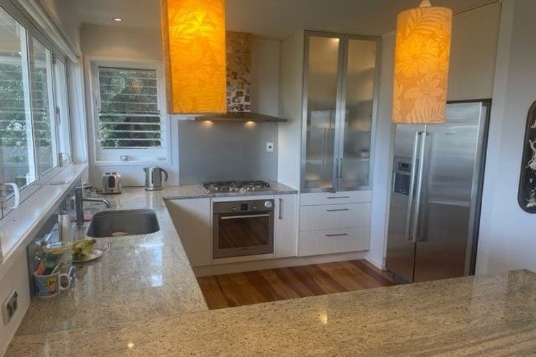 Photo of property in 1/13 Prospect Terrace, Milford, Auckland, 0620