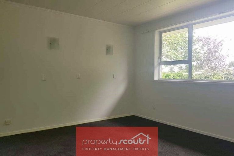 Photo of property in 43a Cumberland Street, Merrilands, New Plymouth, 4312
