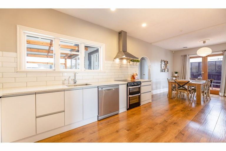 Photo of property in 282 Wainoni Road, Avondale, Christchurch, 8061