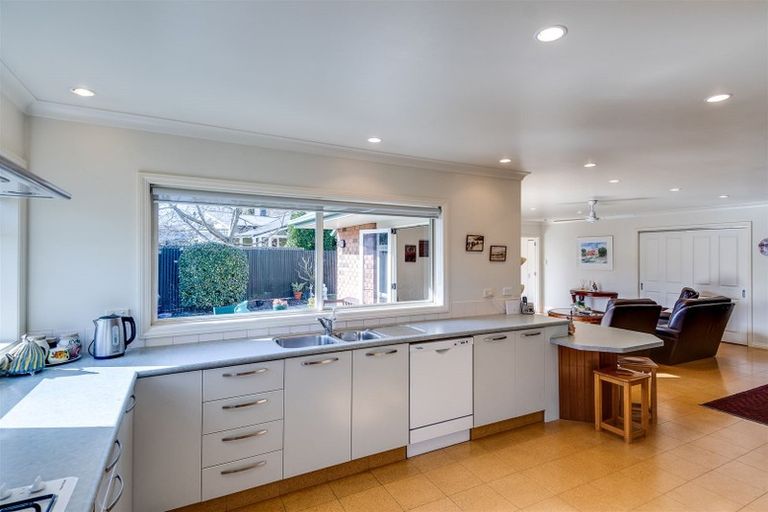 Photo of property in Cheltenham Court, 600 Market Street South, Hastings, 4122