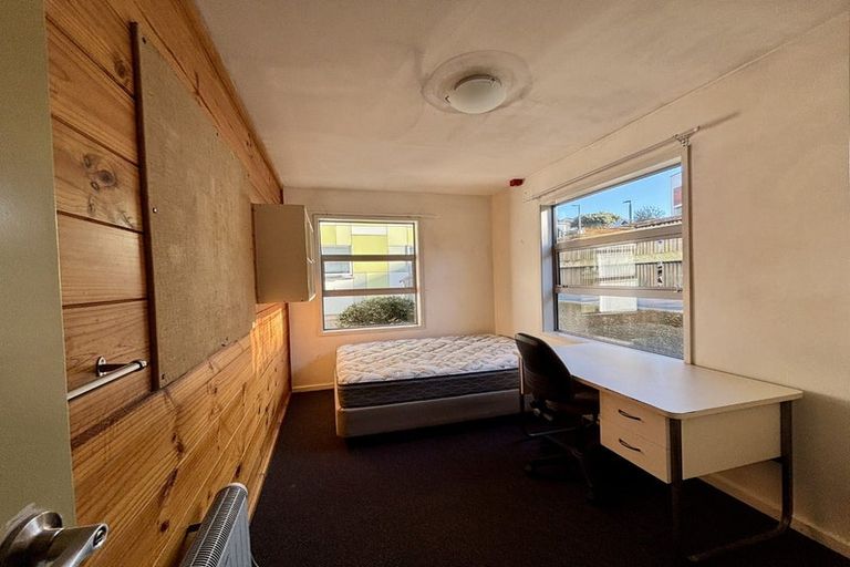 Photo of property in Drummond Street Flats, 1/19 Drummond Street, Mount Cook, Wellington, 6021