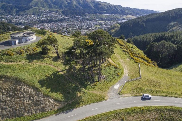 Photo of property in 201 Bing Lucas Drive, Tawa, Wellington, 5028