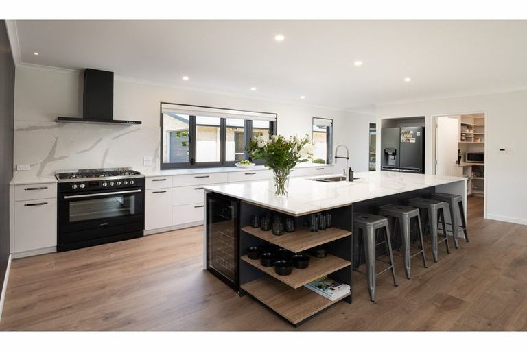 Photo of property in 12 Dry Hills Rise, Riverlands, Blenheim, 7274