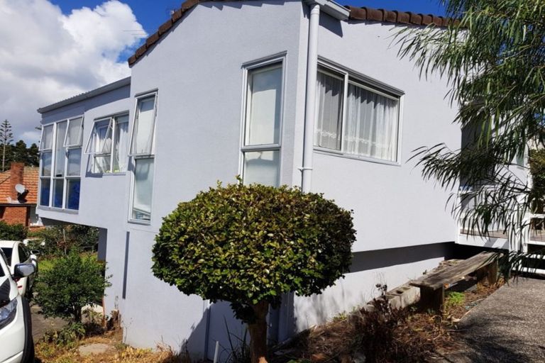 Photo of property in 3/250 Onewa Road, Birkenhead, Auckland, 0626