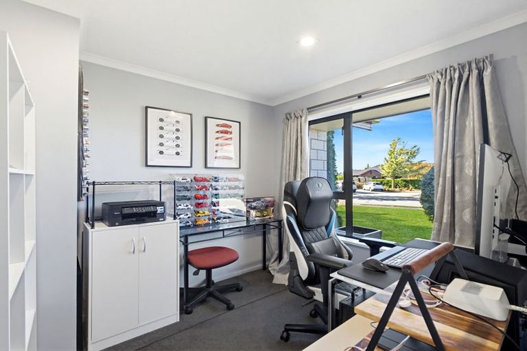 Photo of property in 13 Raymond Place, West Melton, 7618