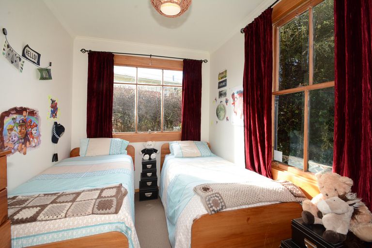 Photo of property in 10 Helensburgh Road, Halfway Bush, Dunedin, 9010