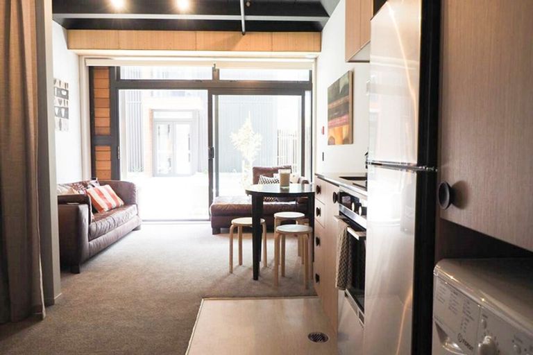 Photo of property in Vedado Apartments, 107/41 Hopper Street, Mount Cook, Wellington, 6011