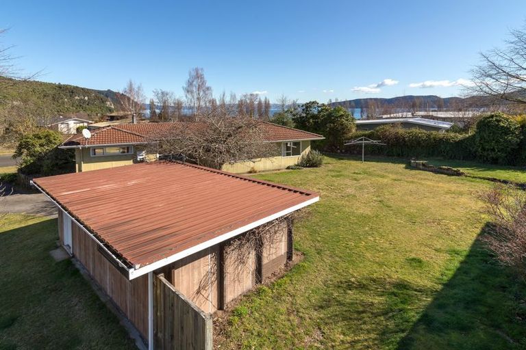 Photo of property in 16 Kenrigg Road East, Kinloch, Taupo, 3377