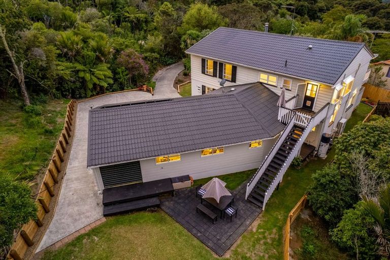 Photo of property in 3 Laingrange Place, Laingholm, Auckland, 0604