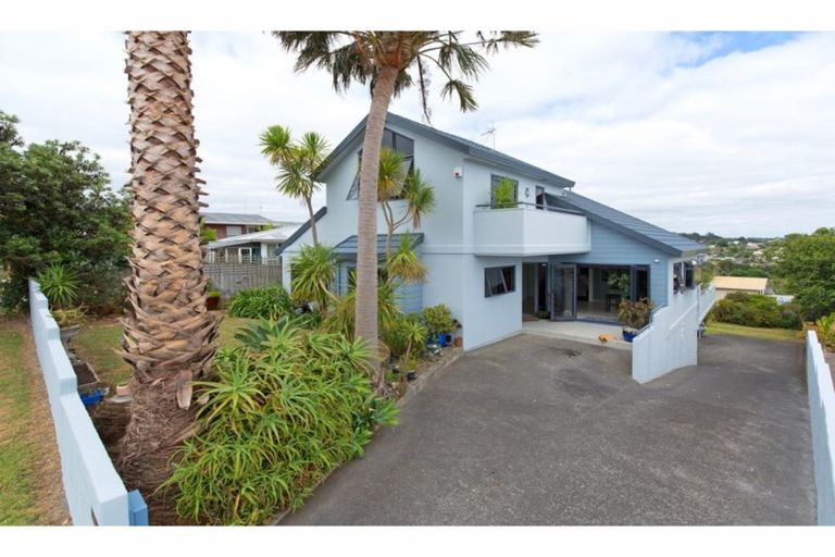 Photo of property in 62 Stanmore Bay Road, Stanmore Bay, Whangaparaoa, 0932