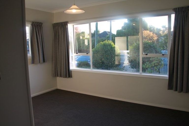 Photo of property in 28 Otara Street, Ilam, Christchurch, 8053